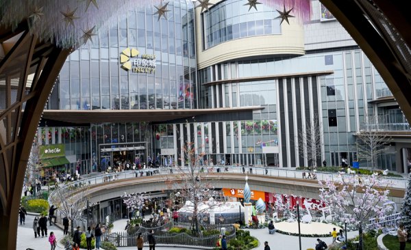 上海两大“巨无霸”买卖体年底压轴登场，面积超42万浅显米，拥抱产城会通！